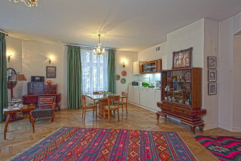 Crystal Old Town Aparthotel 3*